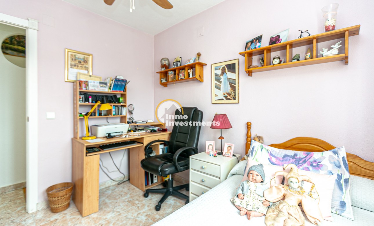 Bestaande bouw - Half vrijstaande villa - Los Altos