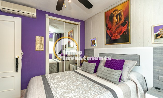 Bestaande bouw - Half vrijstaande villa - Los Altos