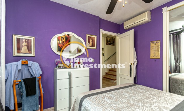 Bestaande bouw - Half vrijstaande villa - Los Altos