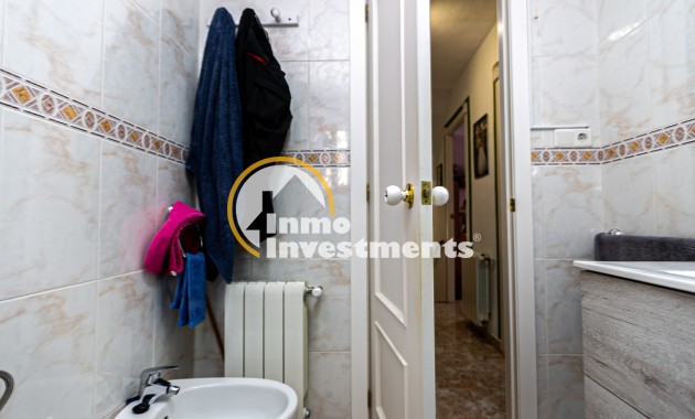 Bestaande bouw - Half vrijstaande villa - Los Altos