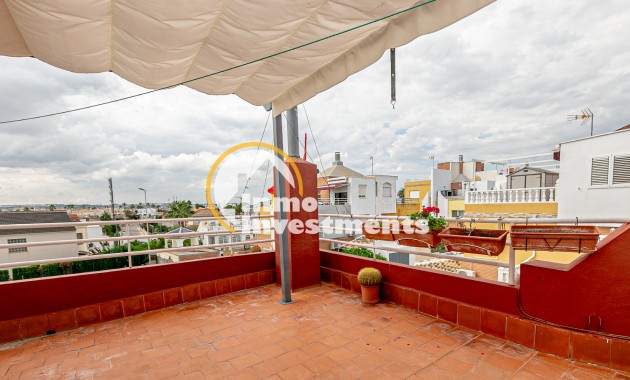 Bestaande bouw - Half vrijstaande villa - Los Altos