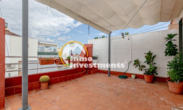 Bestaande bouw - Half vrijstaande villa - Los Altos