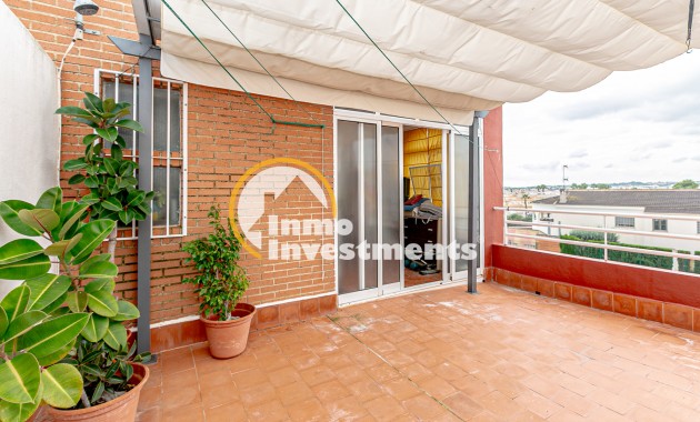 Bestaande bouw - Half vrijstaande villa - Los Altos