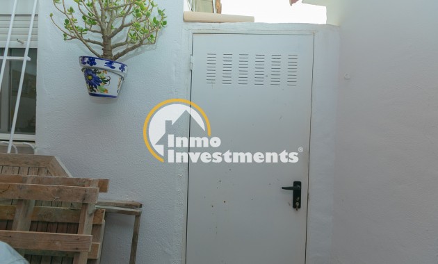 Bestaande bouw - Half vrijstaande villa - Los Altos