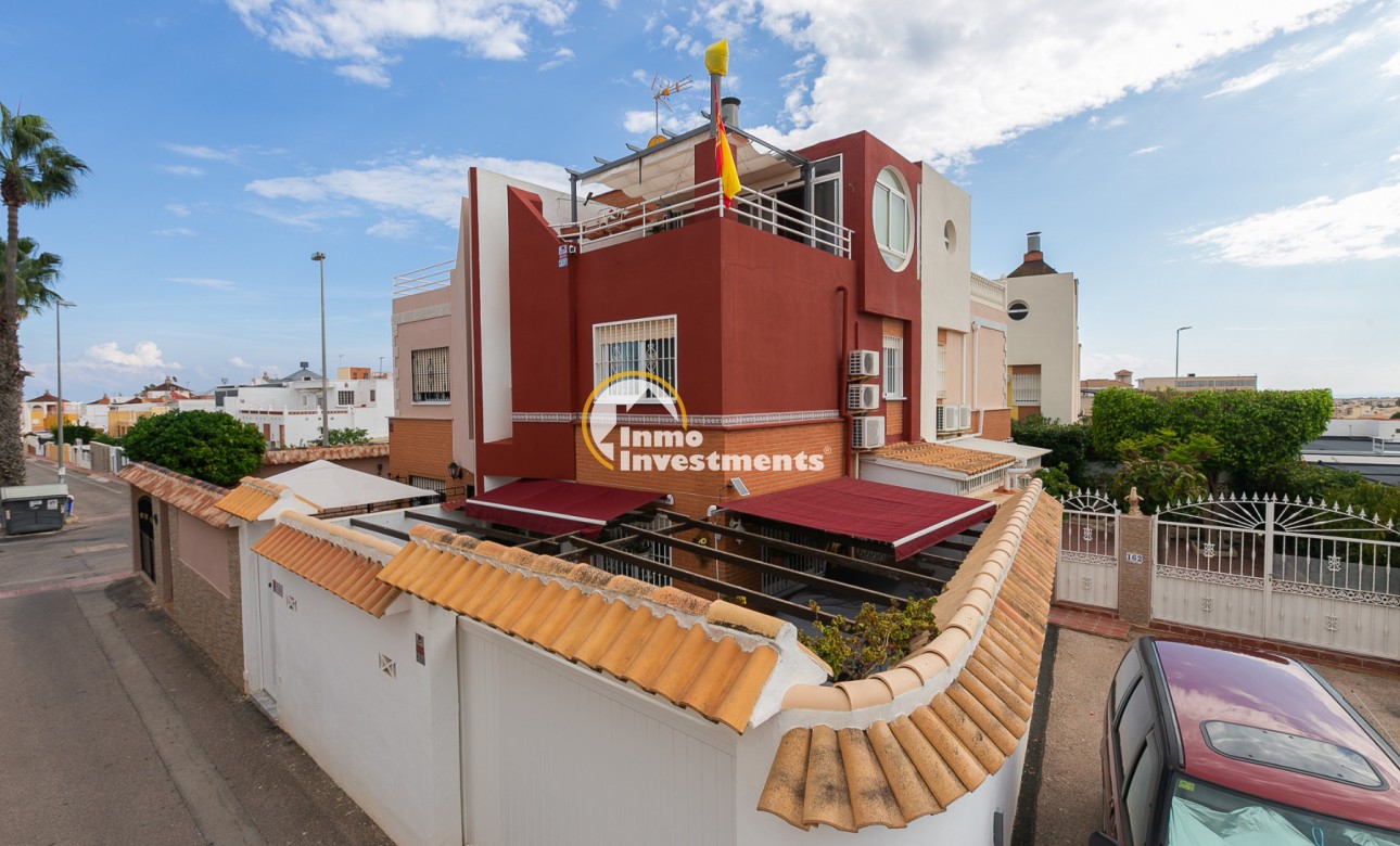 Bestaande bouw - Half vrijstaande villa - Los Altos