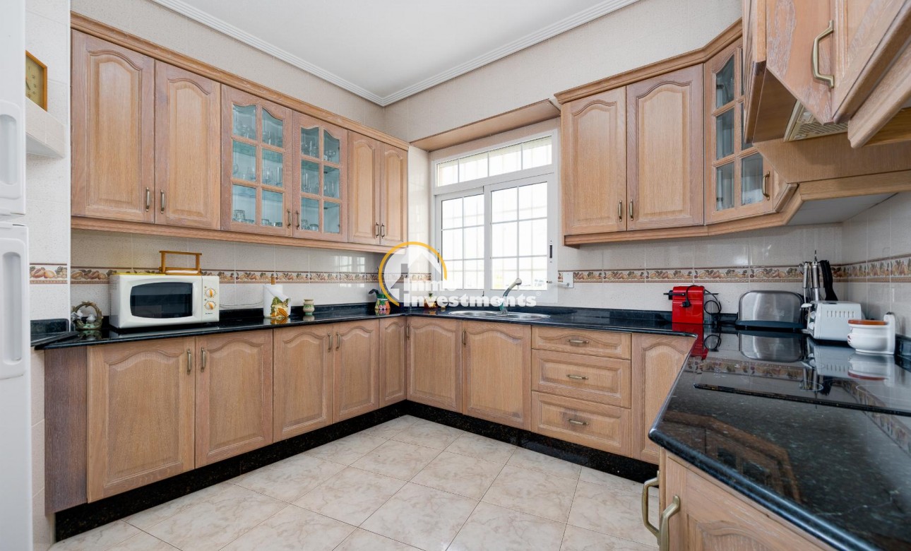 Resale - Apartment - Torrevieja - Beach