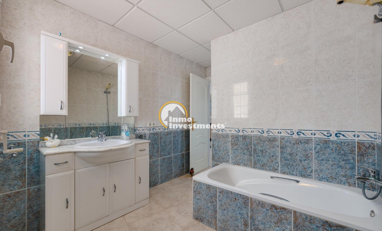 Resale - Apartment - Torrevieja - Beach