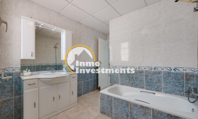 Resale - Apartment - Torrevieja - Beach