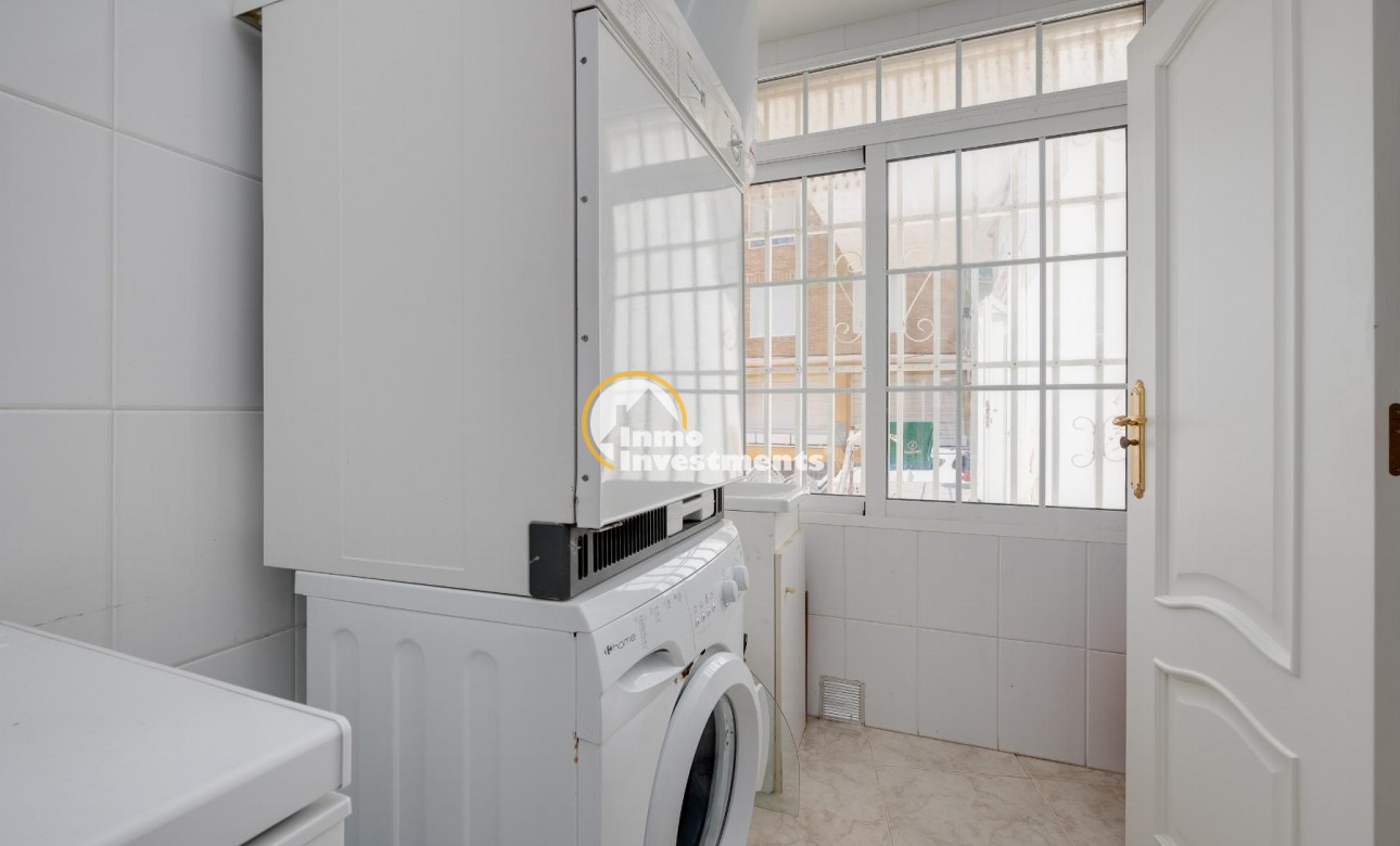 Resale - Apartment - Torrevieja - Beach