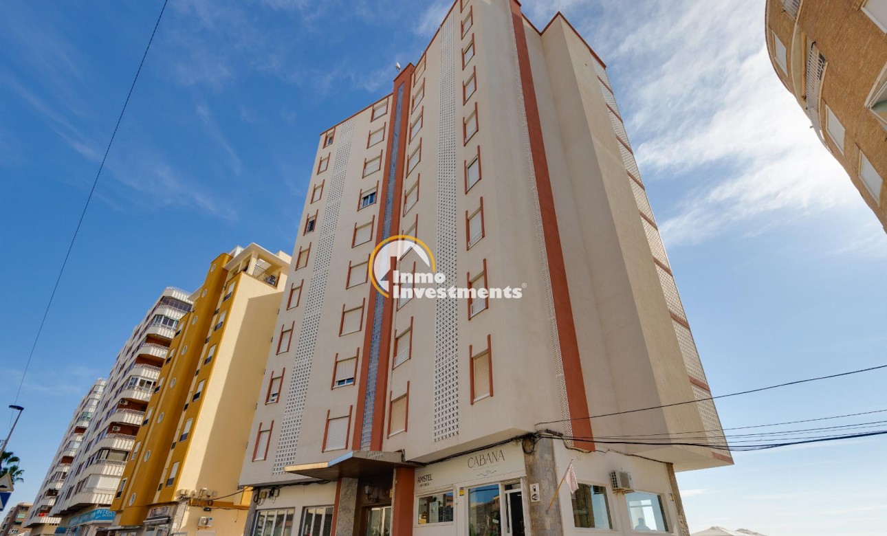 Resale - Apartment - Torrevieja - Beach