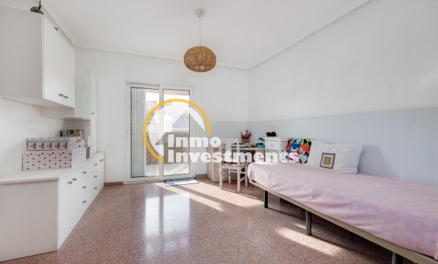Resale - Apartment - Torrevieja - PARQUE DE LAS NACIONES
