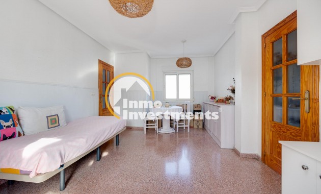 Resale - Apartment - Torrevieja - PARQUE DE LAS NACIONES
