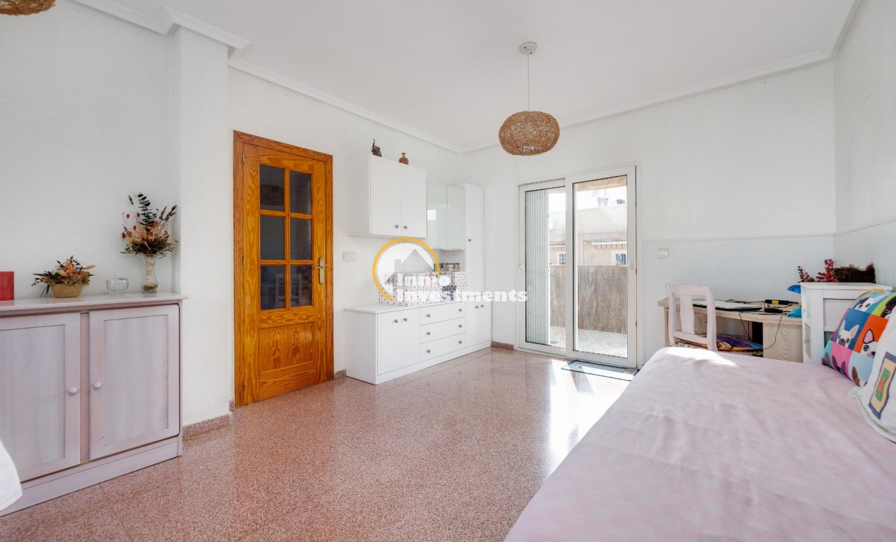 Resale - Apartment - Torrevieja - PARQUE DE LAS NACIONES