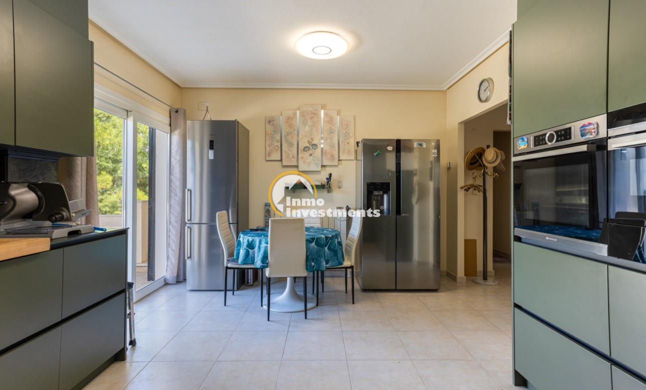 Resale - Villa - La Zarza