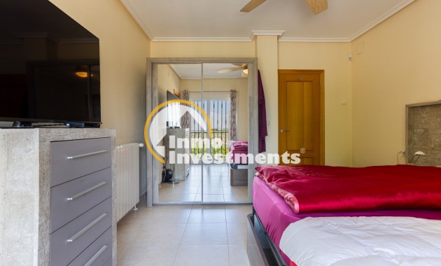 Resale - Villa - La Zarza