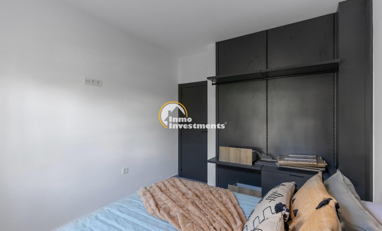 Long term rental - Bungalow - Torrevieja - Zona los Frutales