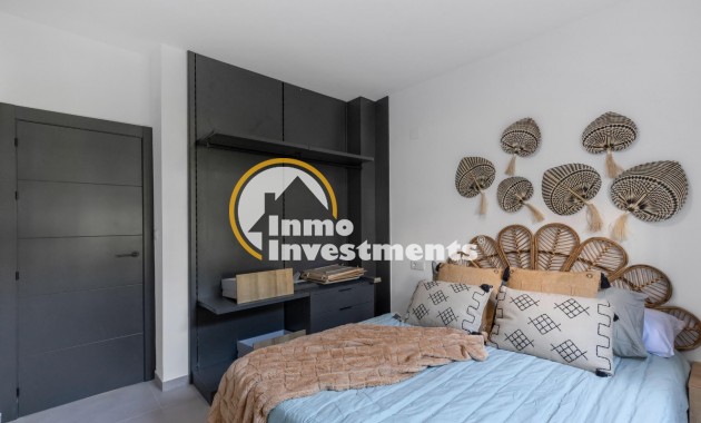 Long term rental - Bungalow - Torrevieja - Zona los Frutales