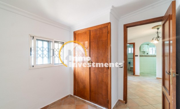 Reventa - Chalet independiente - Torrevieja - Los Altos