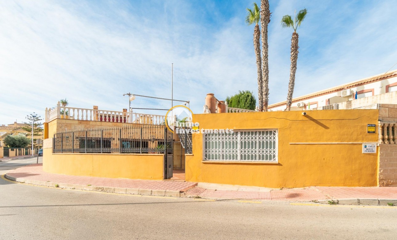 Reventa - Chalet independiente - Torrevieja - Los Altos