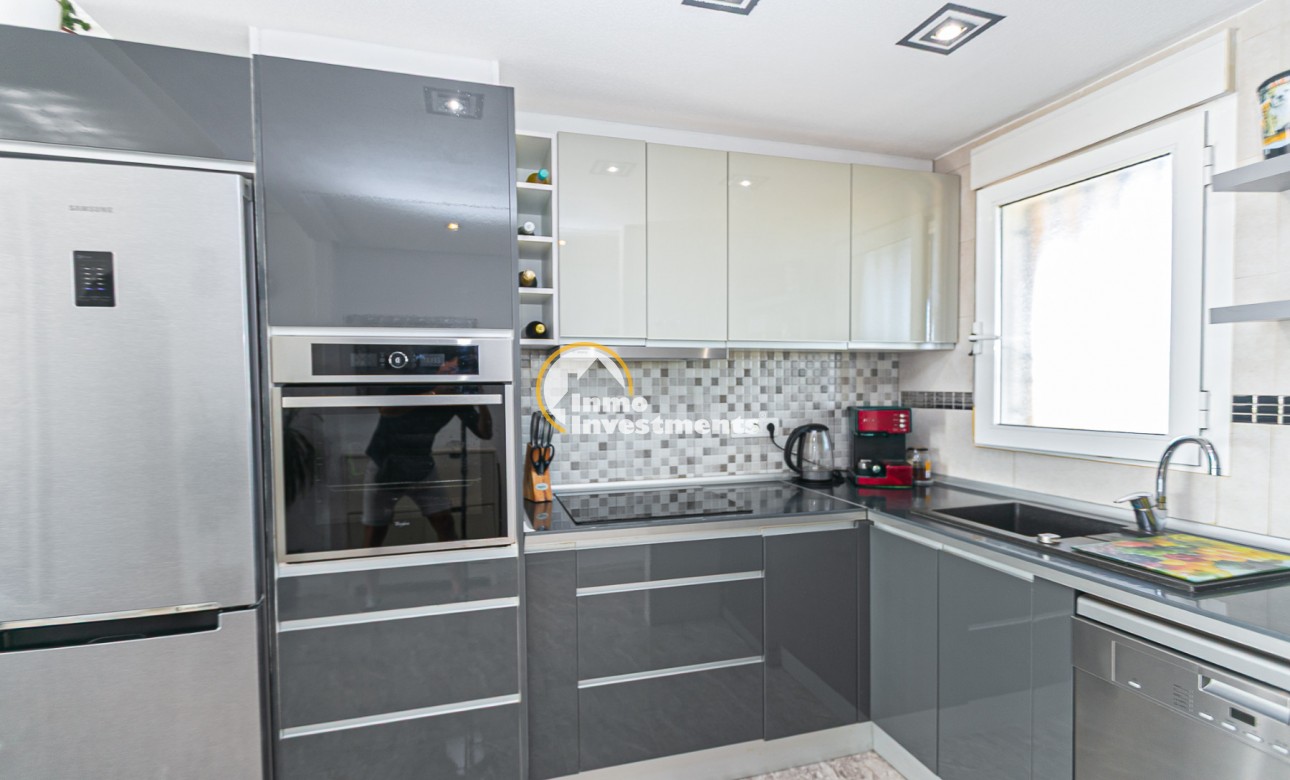 Resale - Apartment - La Zenia - Beachside