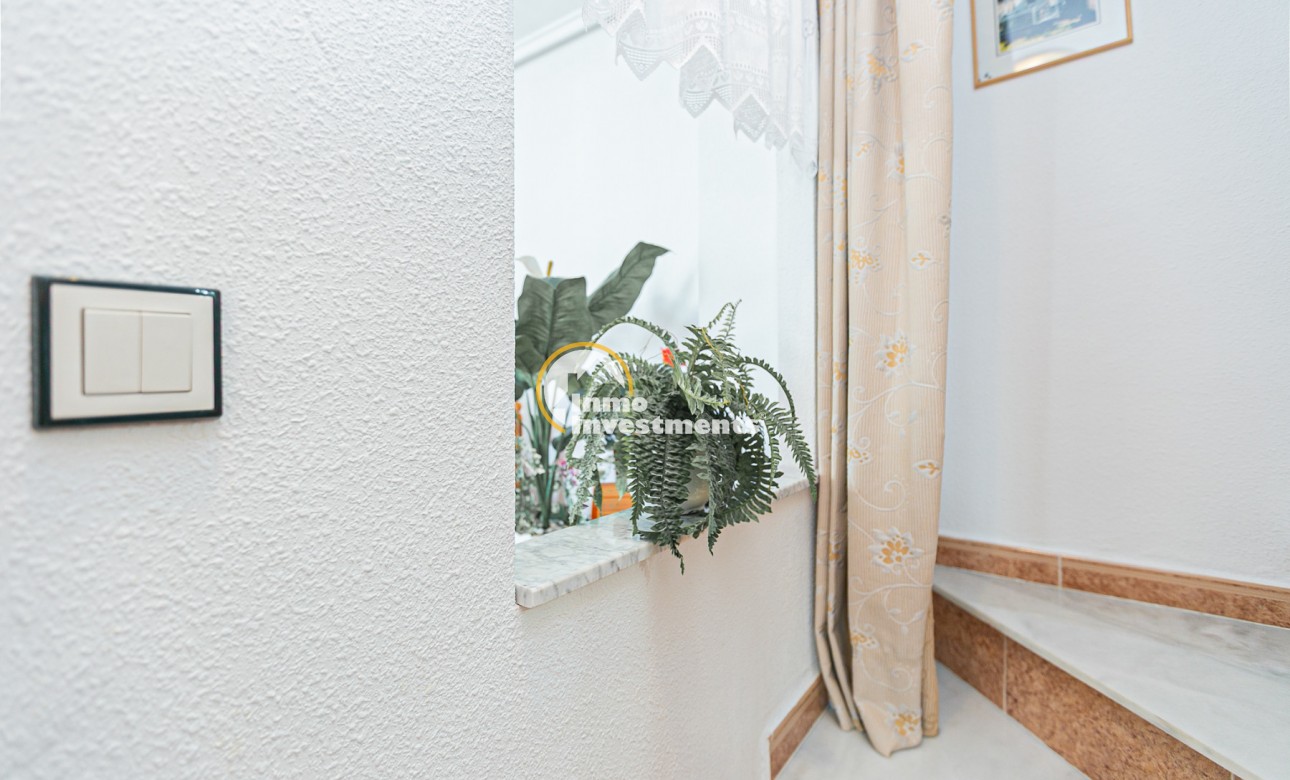 Resale - Quad House - Los Altos