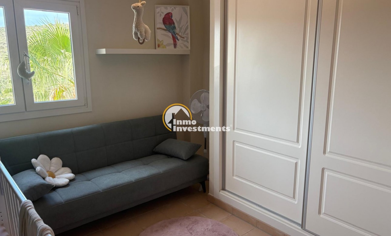 Resale - Apartment - Altaona Golf