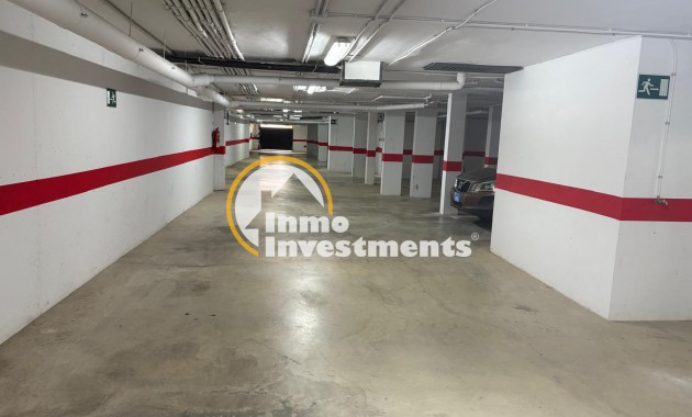 Resale - Apartment - Altaona Golf