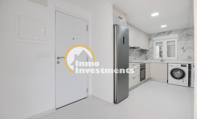 Resale - Apartment - Torrevieja - Beach