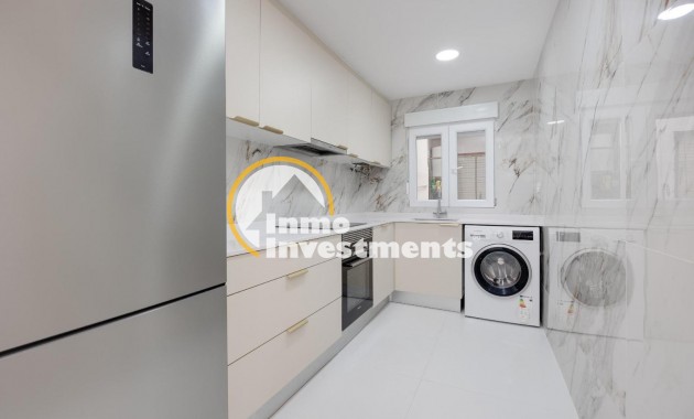 Resale - Apartment - Torrevieja - Beach