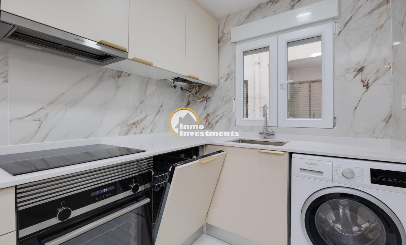 Resale - Apartment - Torrevieja - Beach