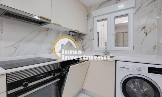 Resale - Apartment - Torrevieja - Beach