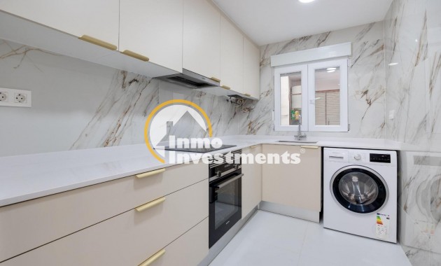 Resale - Apartment - Torrevieja - Beach