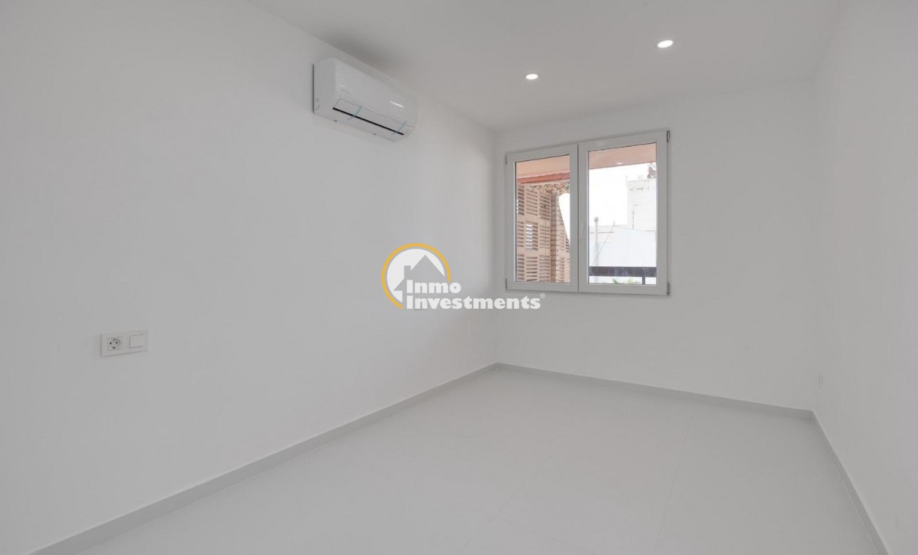 Resale - Apartment - Torrevieja - Beach
