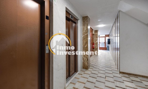 Resale - Apartment - Torrevieja - Beach