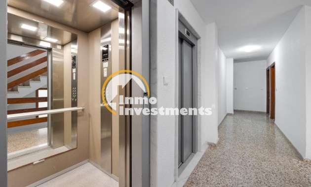 Resale - Apartment - Torrevieja - Beach