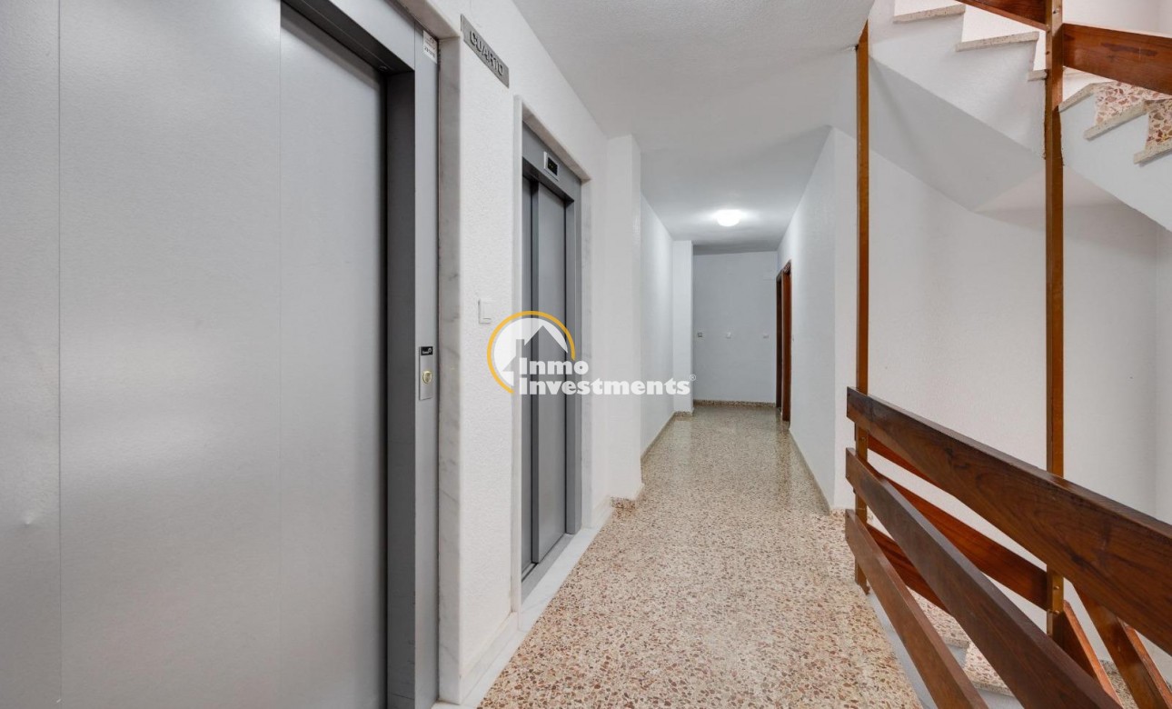 Resale - Apartment - Torrevieja - Beach