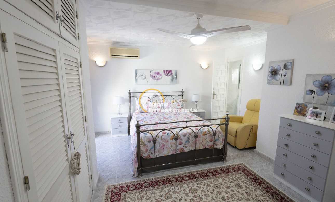 Resale - Villa - Torrevieja - San Luis