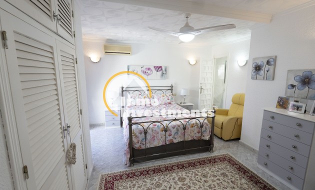 Resale - Villa - Torrevieja - San Luis