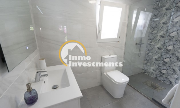 Resale - Villa - Torrevieja - San Luis