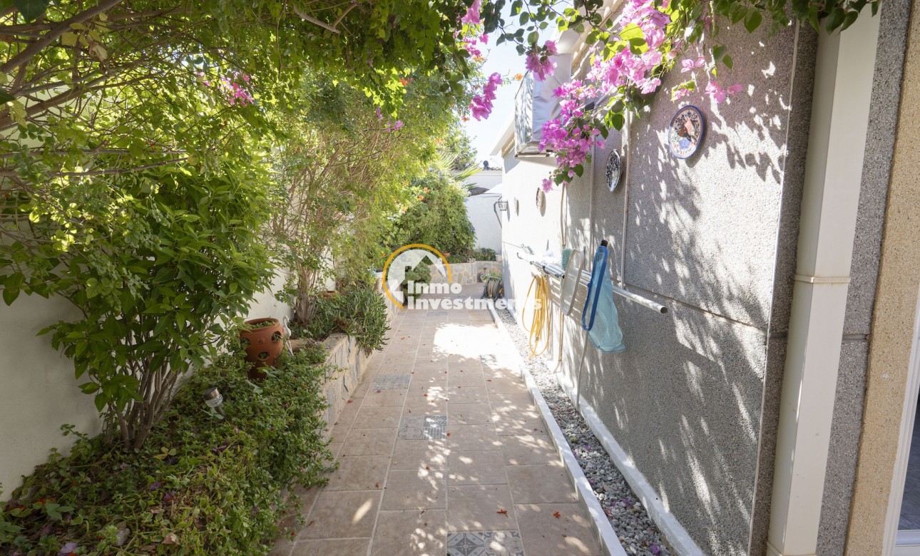 Resale - Villa - Torrevieja - San Luis