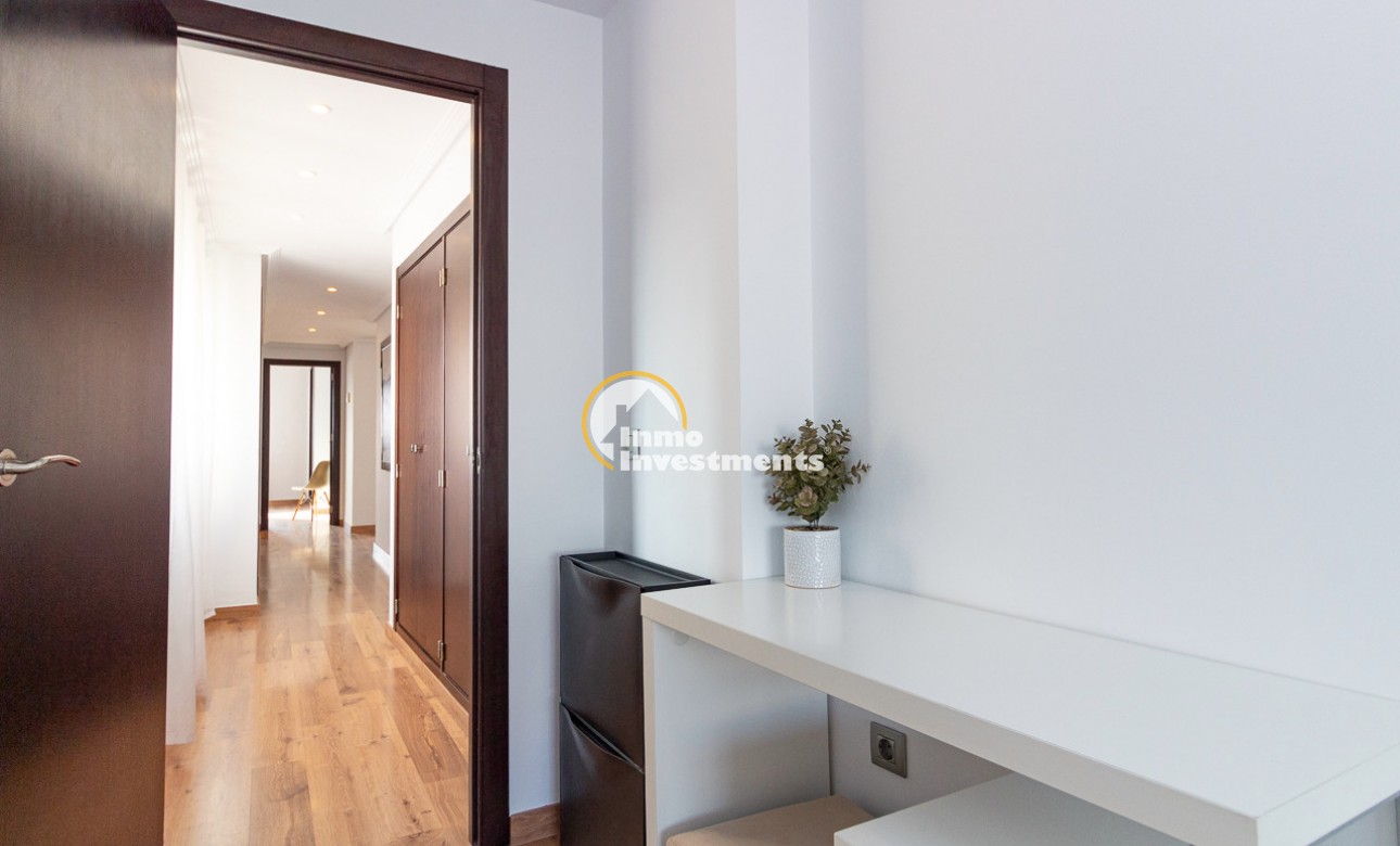 Resale - Penthouse - Torrevieja - Beach