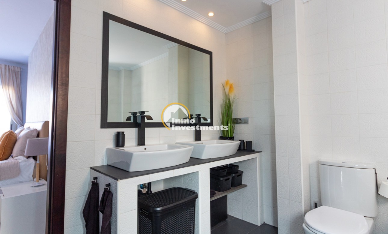 Resale - Penthouse - Torrevieja - Beach