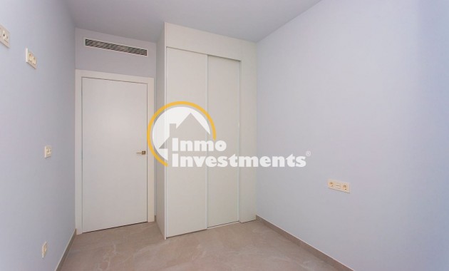 Resale - Apartment - Torrevieja - Beach