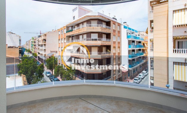 Resale - Apartment - Torrevieja - Beach