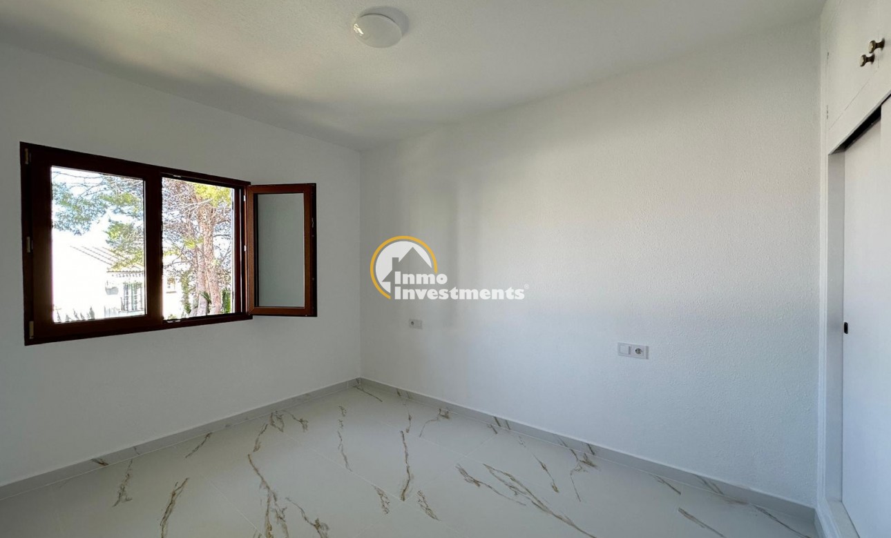 Resale - Apartment - Villamartin - Plaza