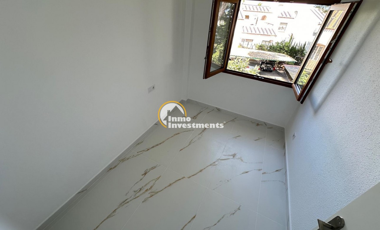 Resale - Apartment - Villamartin - Plaza