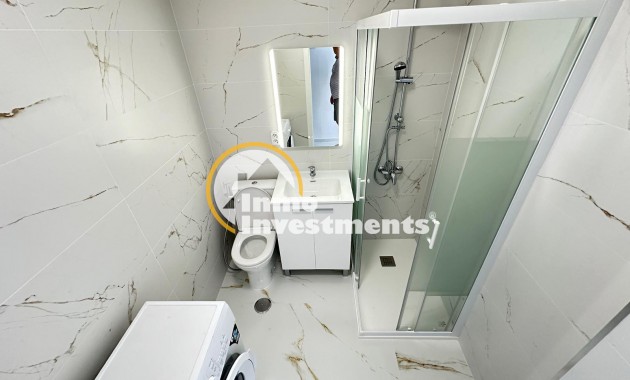 Resale - Apartment - Villamartin - Plaza