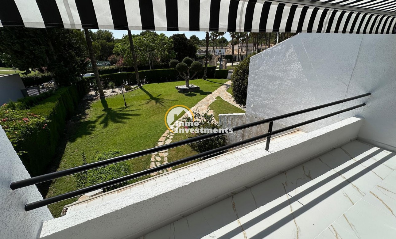 Resale - Apartment - Villamartin - Plaza