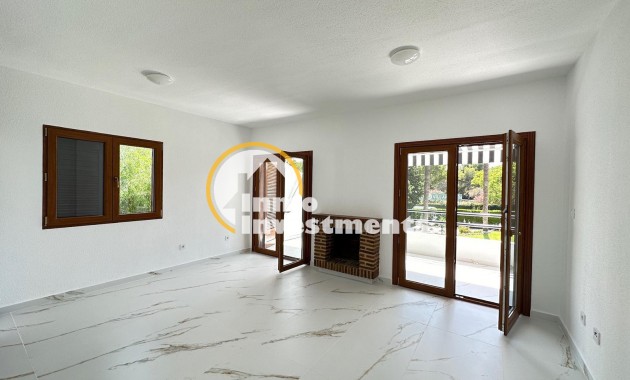 Resale - Apartment - Villamartin - Plaza