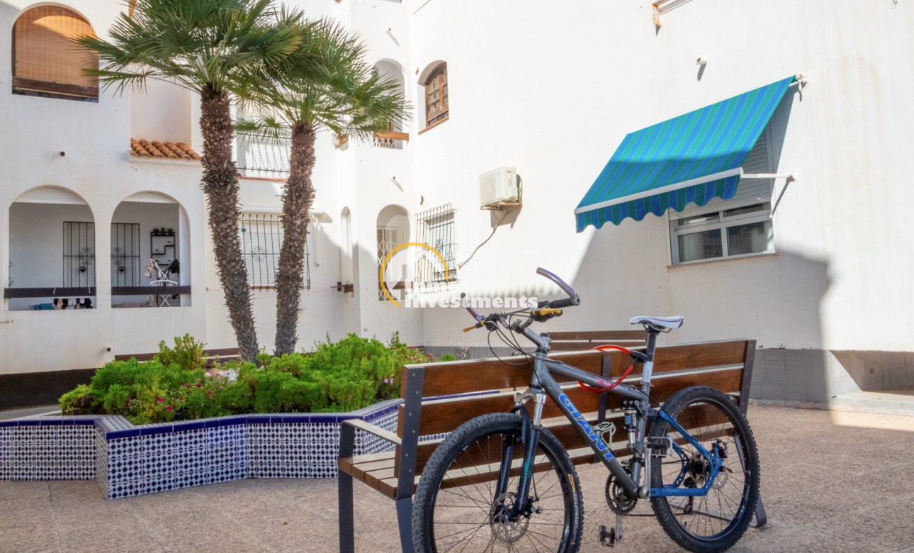 Resale - Apartment - Torrevieja - Beach